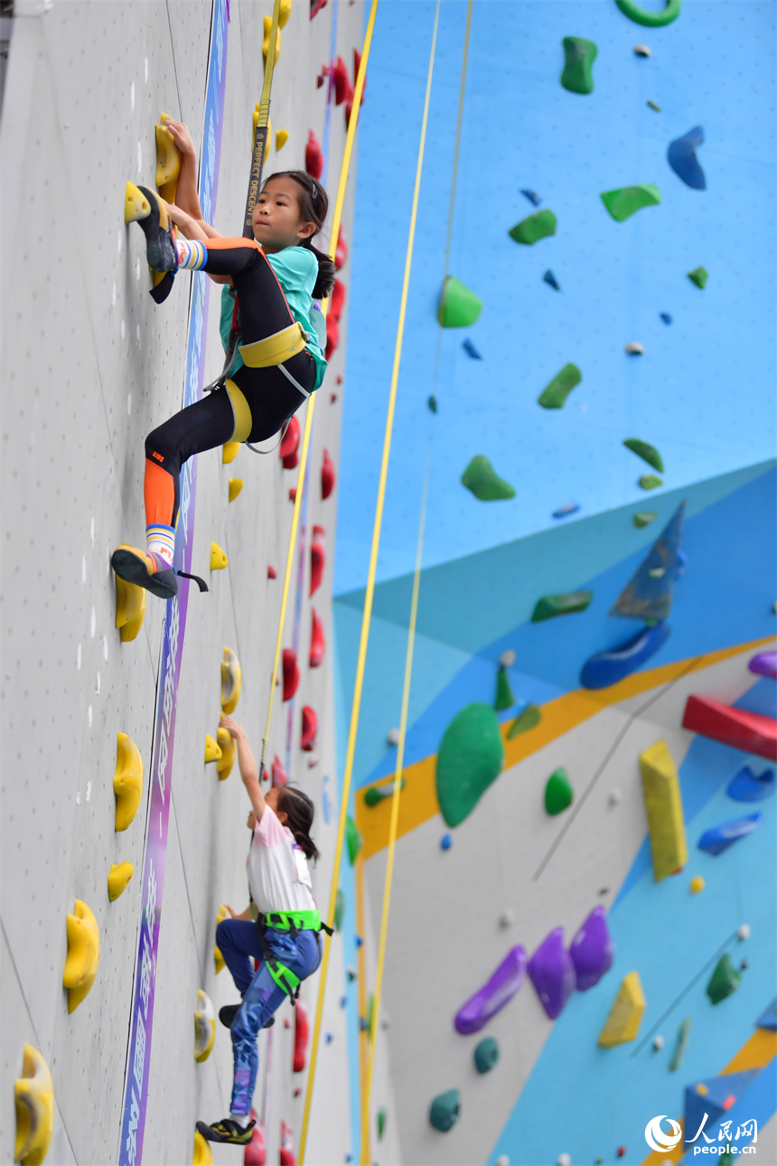 开云中国-包含&quot;攀岩+互动大秀：运动与表演的完美融合&quot;的词条