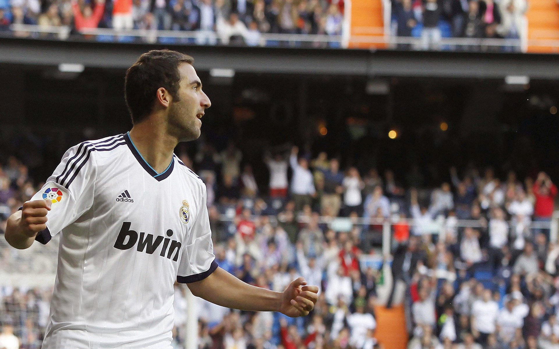 嘉宾评论:名人纷纷发表对比赛的看法,比赛名人名言